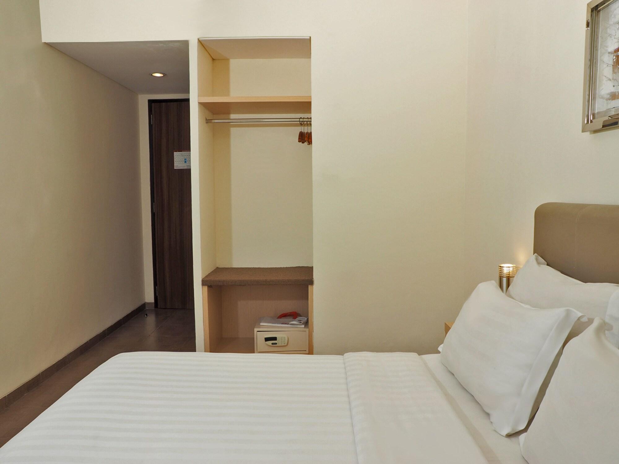 D'Primahotel Itc Mangga Dua Джакарта Экстерьер фото