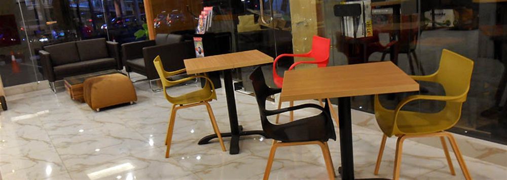 D'Primahotel Itc Mangga Dua Джакарта Экстерьер фото