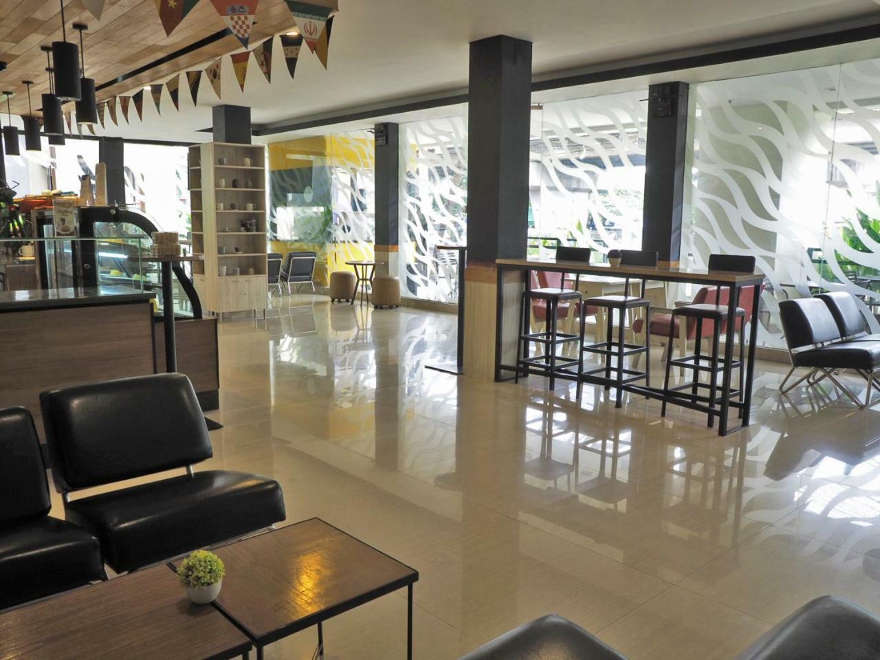 D'Primahotel Itc Mangga Dua Джакарта Экстерьер фото